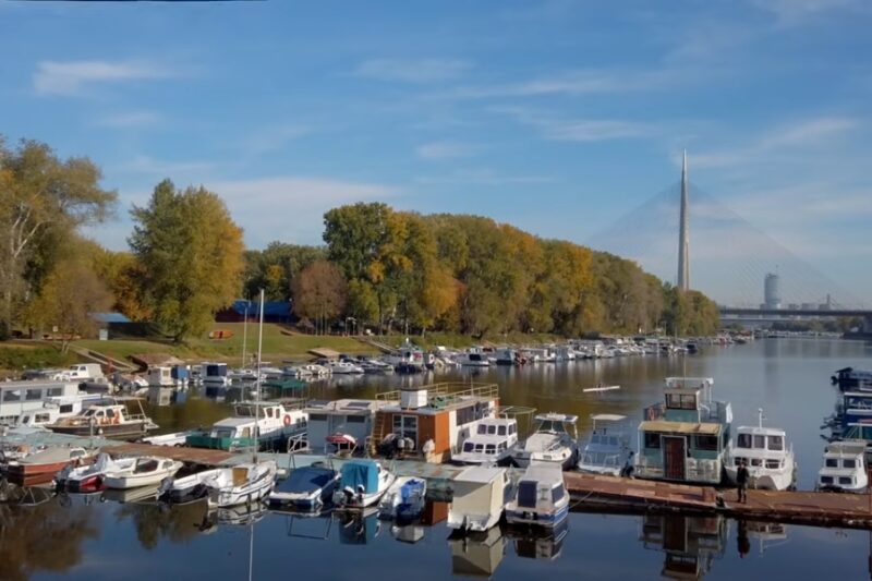 Najpopularnija prigradska naselja oko Beograda u 2025: zašto porodice biraju baš ova mesta